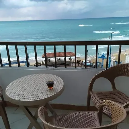 شقةعلى البحرمباشرةسيدي بشرالمربع الذهبي Alexandria Exterior photo